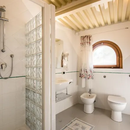 La Farneta Alloggio per agriturismo *