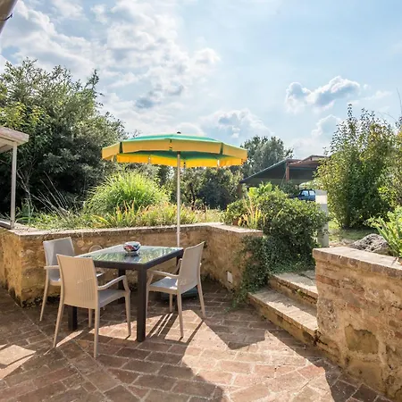 Alloggio per agriturismo La Farneta *